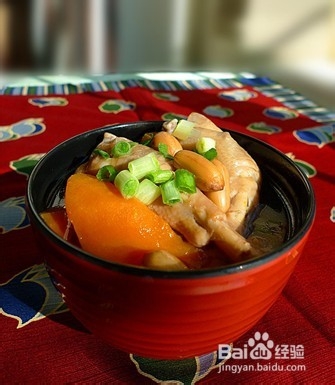 产后调理吃什么：[2]鸡脚花生汤