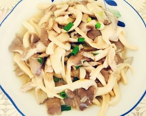 如何做秀珍菇炒肉丝