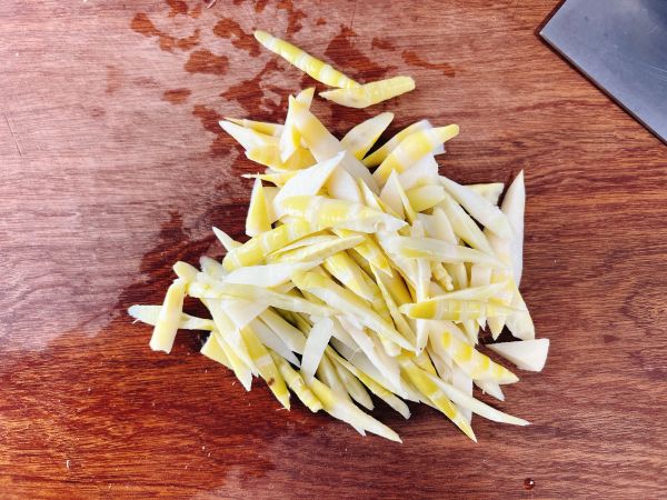 剁椒笋尖炒牛肉