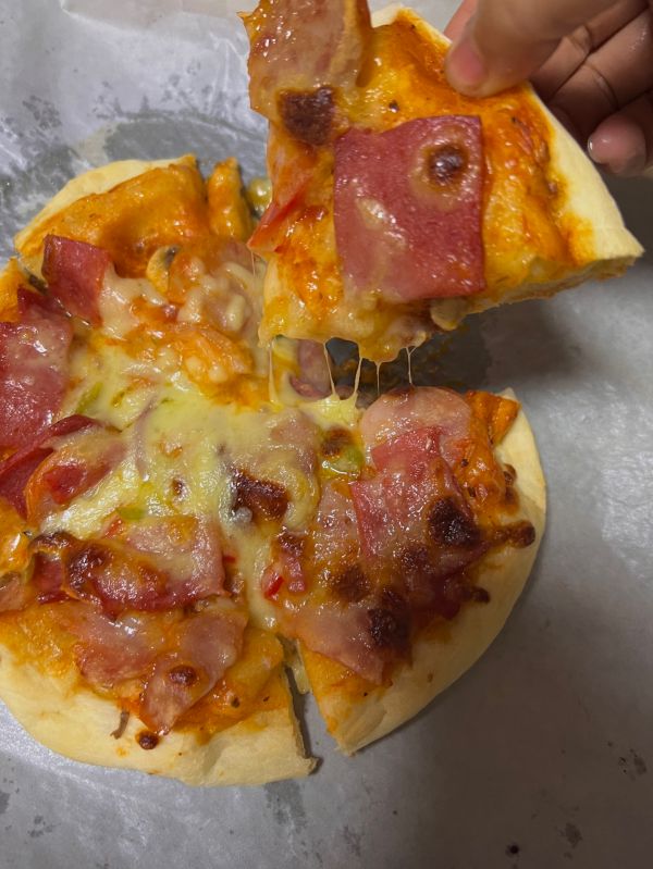 培根火腿芝士披萨