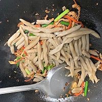 如何制作杂炒莜面鱼