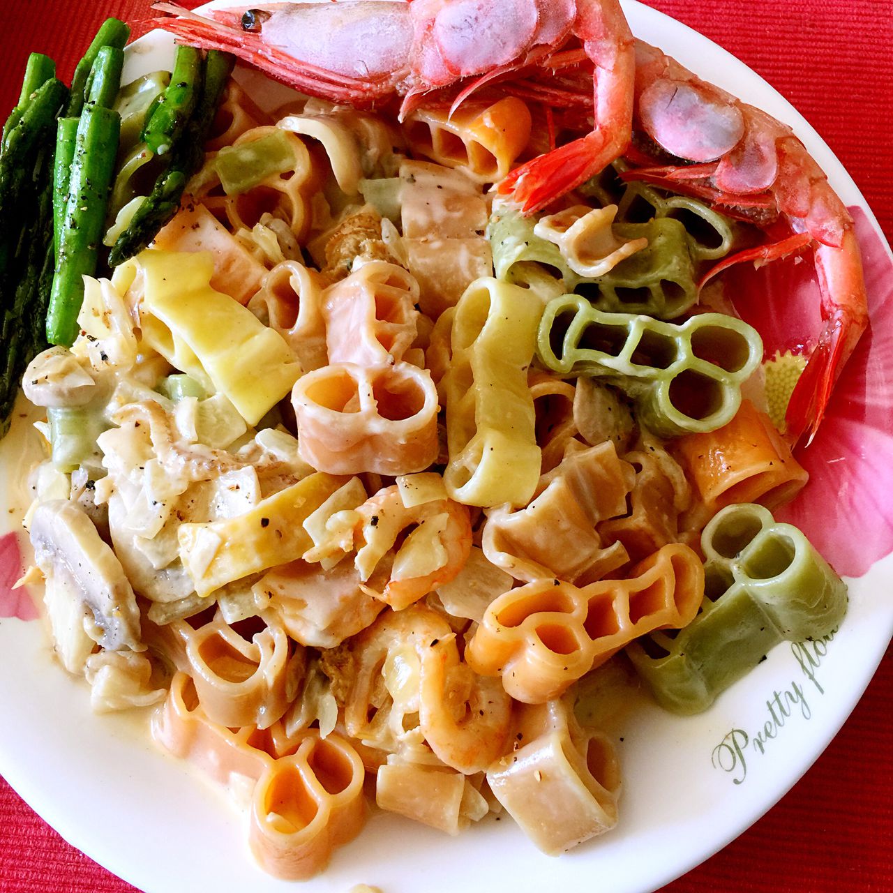 超美味的海鲜奶油意面，每一口都是满满的幸福！