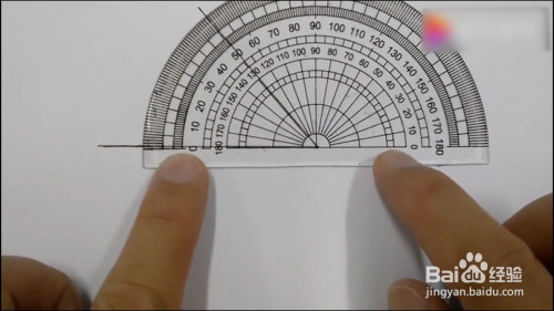 量角器量角怎么量