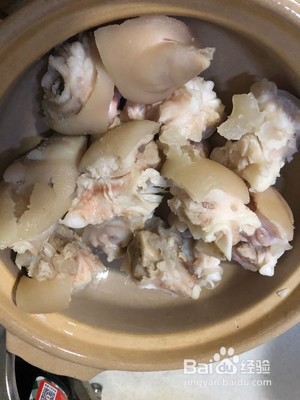 流口水的黄豆炖猪蹄