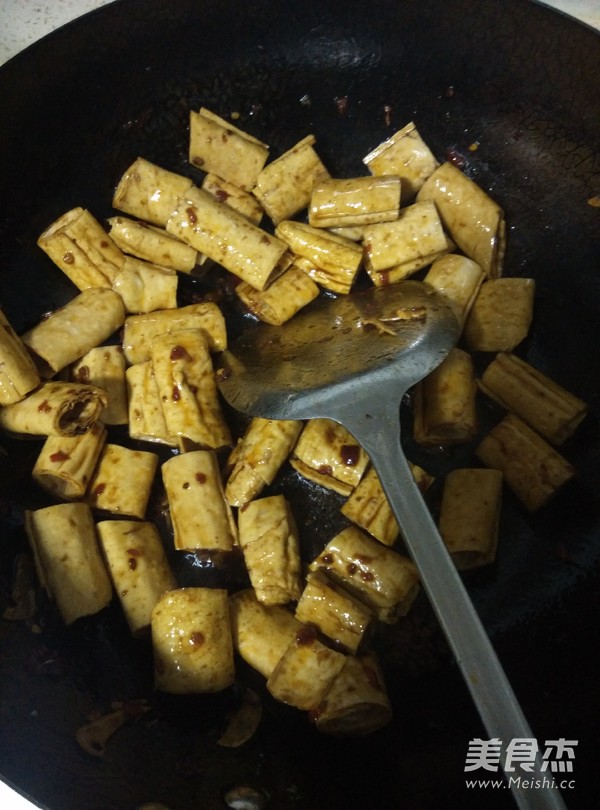 油焖豆筋的做法