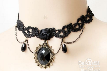 夏天锁骨链搭配技巧