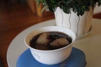 白发吃什么变黑发