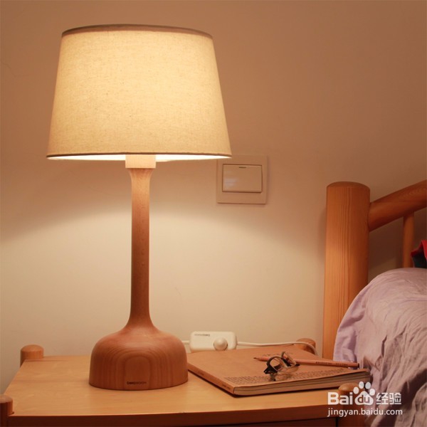 怎样装饰女生的小卧室