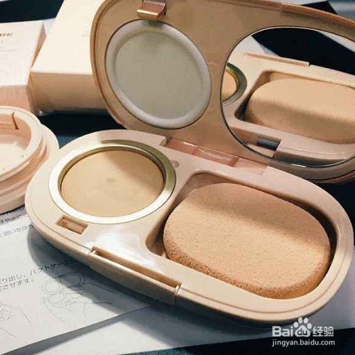 遮瑕膏和粉底液的顺序