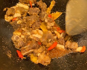 香辣牛排骨的家常做法