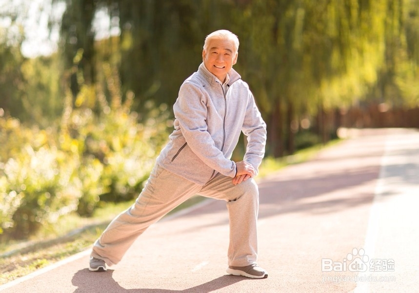 老年人冬季晨练注意事项及好处？