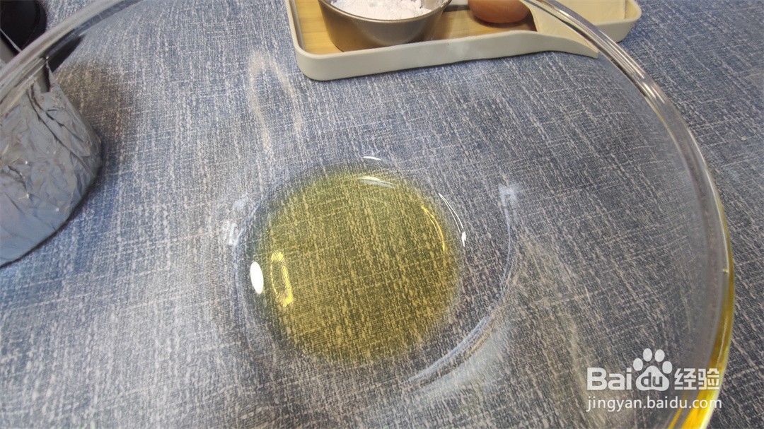 火爆小吃街的抖臀古早蛋糕