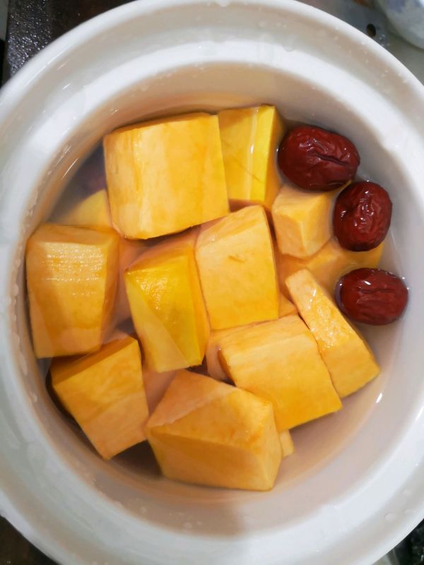 小米红枣南瓜粥