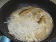 家庭版萝卜丝鲫鱼汤