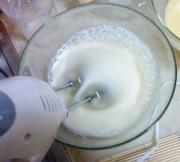 怎样自制蔓越莓奶酪卷