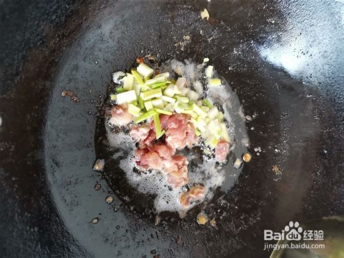 这样大米炒干饭孩子都爱吃