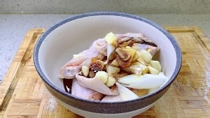 怎么做蜜汁鸡翅