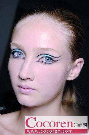 3类眼型眼线膏的画法