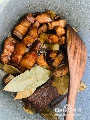 笋干焖肉的做法
