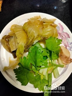 如何做出好吃的酸菜鲫鱼汤