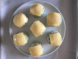 西兰花芝士饭团的做法