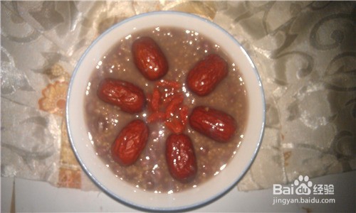 <b>如何做出香甜滋补的红枣、红豆小米粥</b>