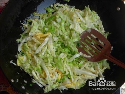 圆白菜炒粉丝的家常做法该怎么做?