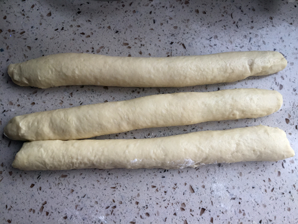 牛奶中种辫子面包