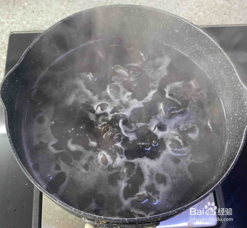 洋葱木耳凉拌菜做法