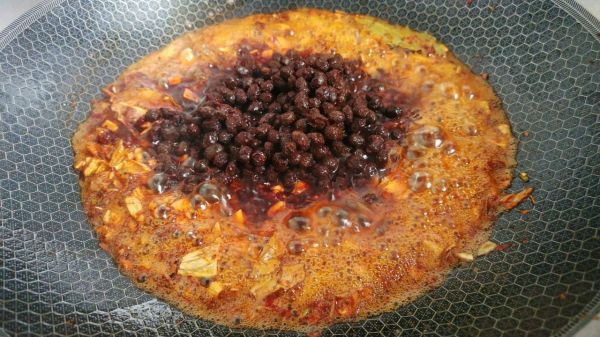 蒜香豆豉辣肉酱