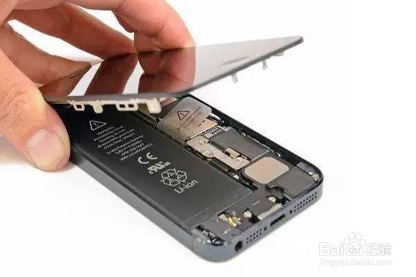 苹果手机黑屏了，关不掉机？