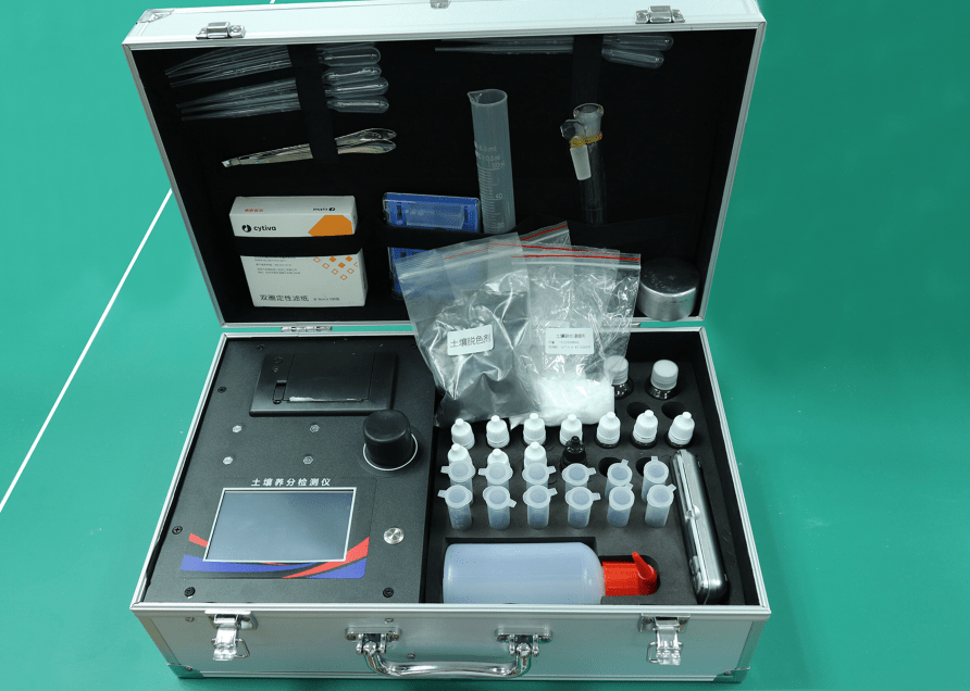 土壤养分检测仪功能特点