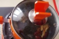 菓乐拼红枣苹果汁做法