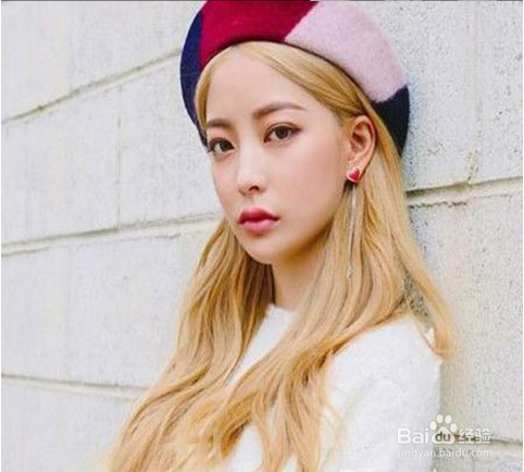 秋季适合的女生发型