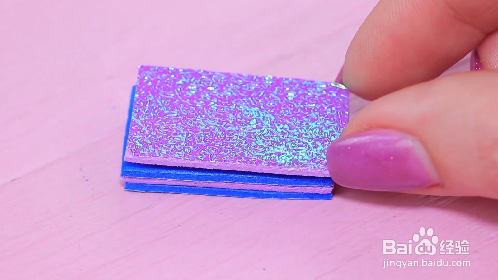 如何给美人鱼娃娃制作迷你调色板?