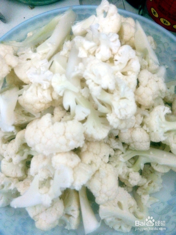 如何做火腿炒菜花？