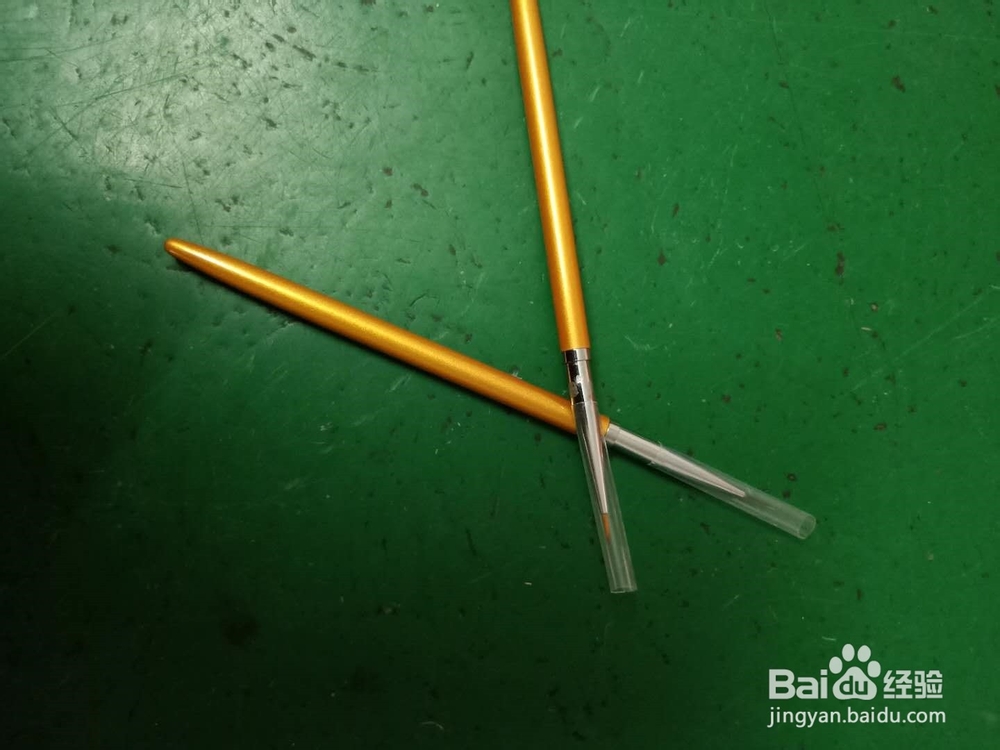 做简单的美甲款式至少需要哪些材料和工具