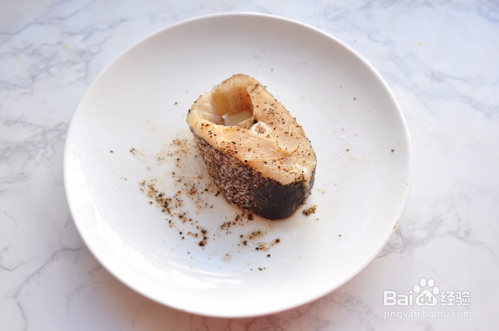 烤鱼的新做法：法式香草烤鱼，在家也能轻松搞定