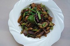 香菜鸡丁