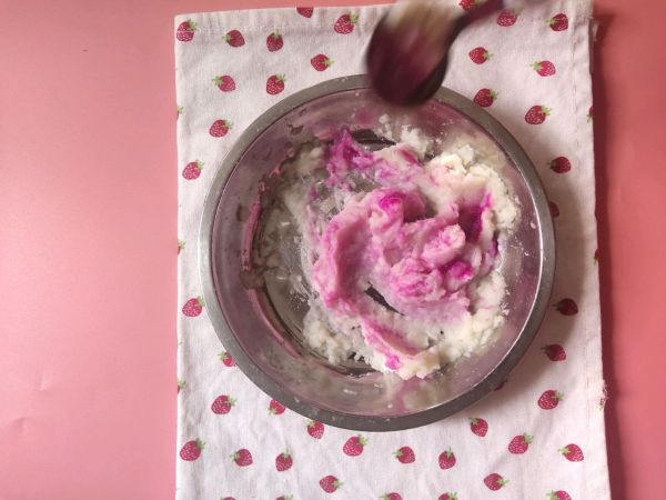 山药玫瑰水晶汤圆