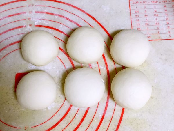 发面黑芝麻糖饼