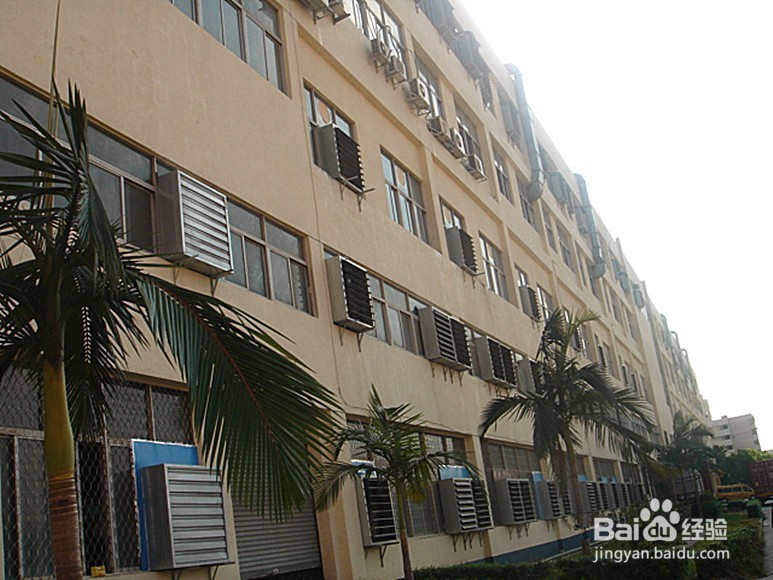 工厂怎样使用负压风机降温湿帘?