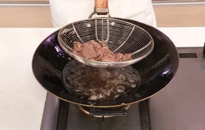 美味的青红椒孜然爆炒牛肉