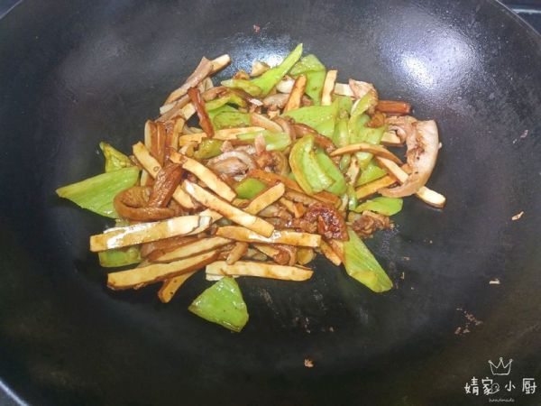 青椒香干炒肚丝