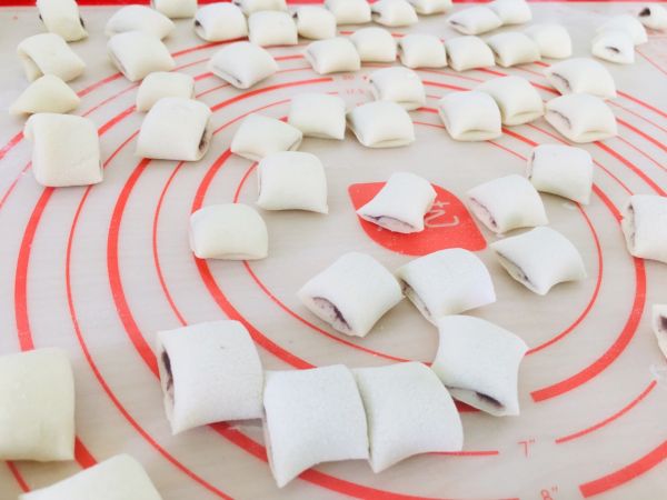 奶香豆沙小馒头