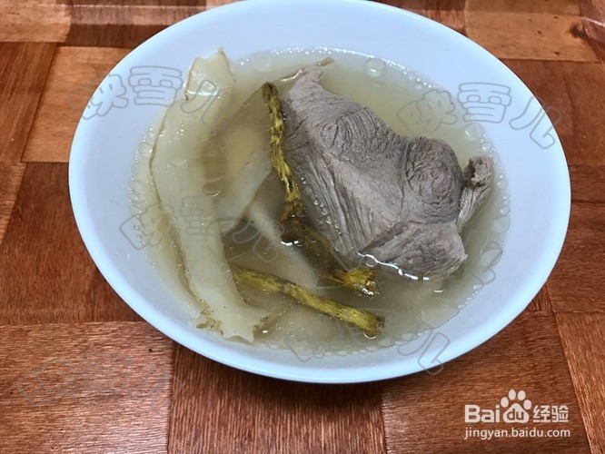 <b>石斛瘦肉汤的做法</b>