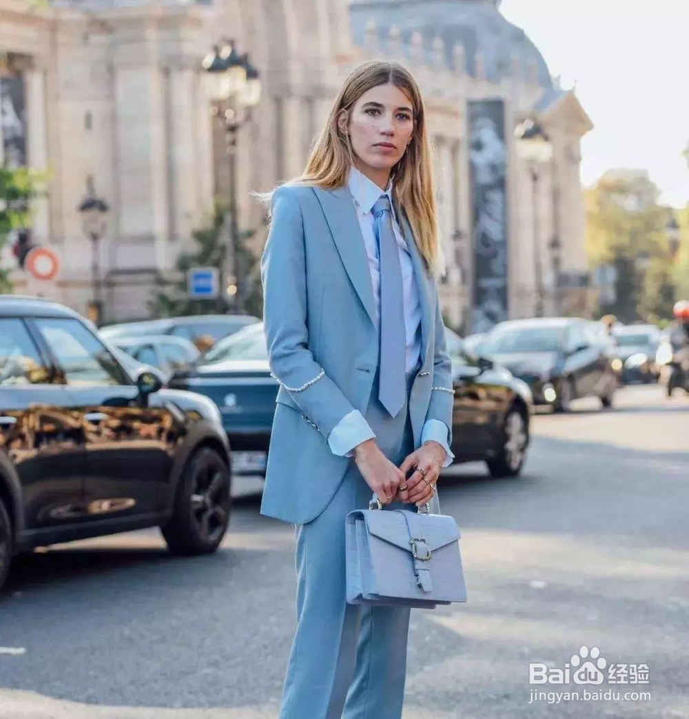 春天，有哪些颜色的休闲西服穿起来比较时尚