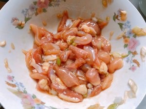 养生食补茄子炒肉的做法