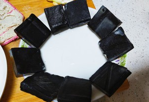 灌汤臭豆腐制作过程