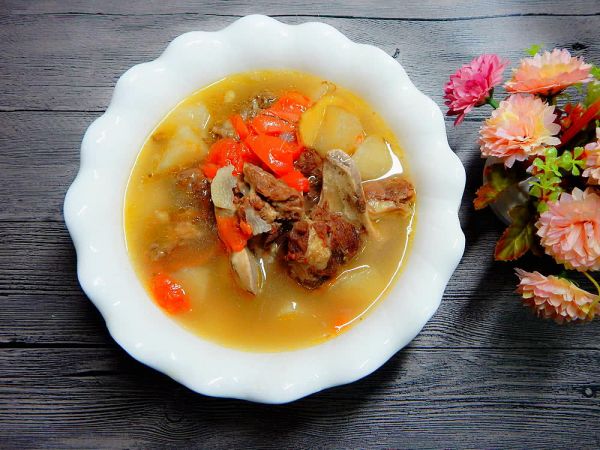 西红柿山药牛骨汤